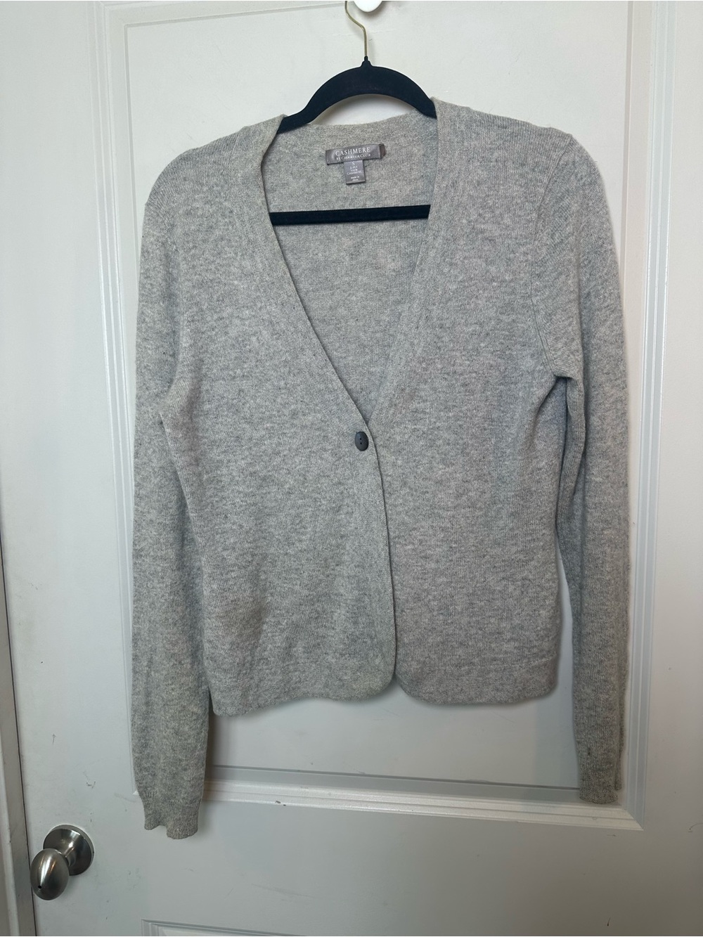 CHARTER CLUB 2Ply Cashmere One Button Closure Gray Soft Sweater, Size Small